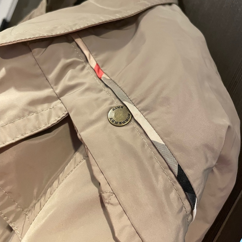 Burberry Hooded Short Showerproof Trench
Coat - Picture 14 of 16